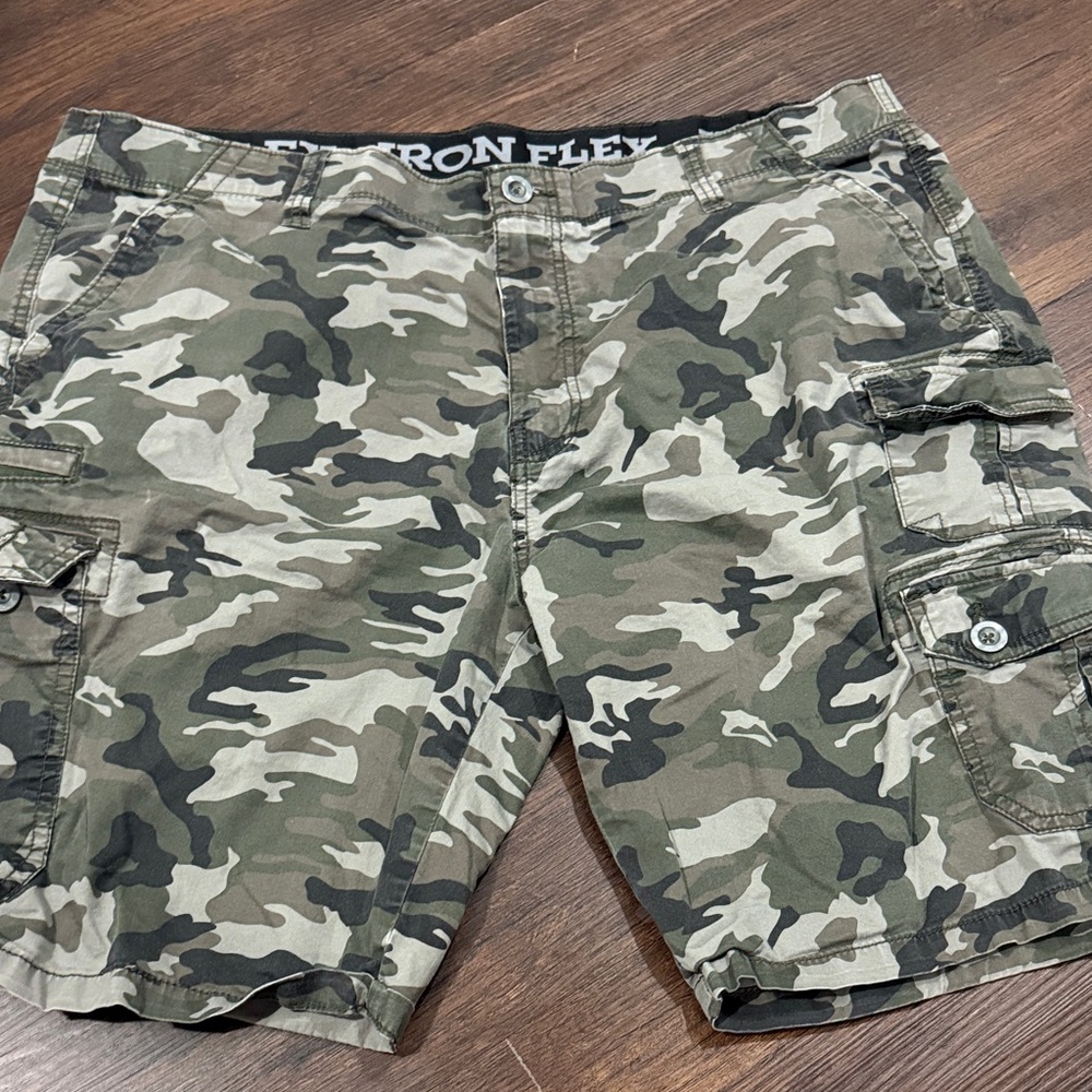 Men's Green Camo Cargo Shorts